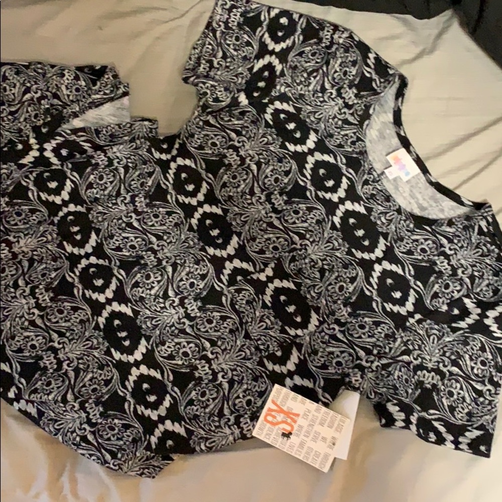 XS Lularoe Carly